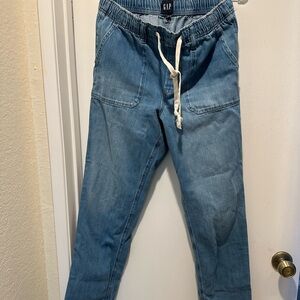 GAP Drawdtring Utility Pants w Straight Leg Fit & a Light Wash Size Medium